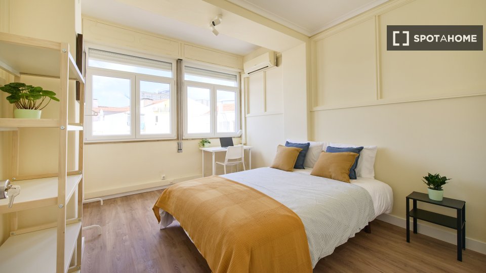 Double room Lisbon, 9 beds, 160m² — photo 41