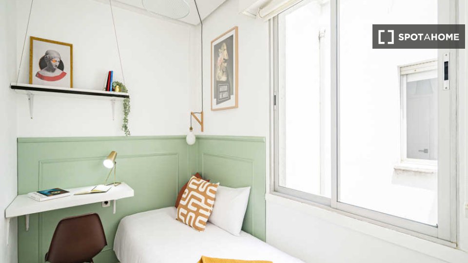 Double room Madrid, 67 beds — photo 60