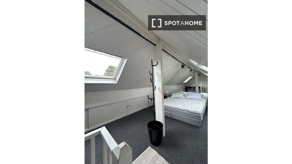 Double room Brussels, 5 beds, 360m² — photo 15