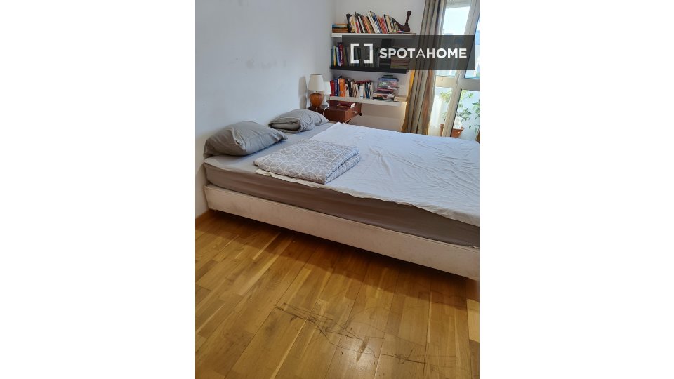 Double room Lisbon, 4 beds — photo 52