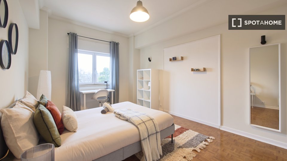 Double room Lisbon, 7 beds — photo 11