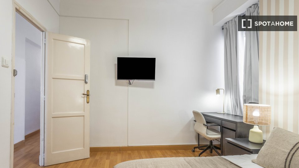 Double room Alicante, 8 beds — photo 12