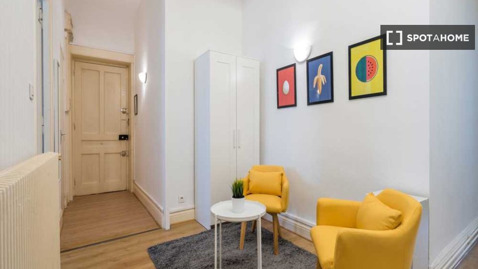 Double room Lyon, 3 beds, 80m² — photo 7