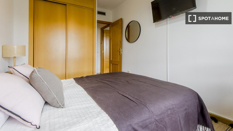 Double room Madrid, 5 beds — photo 13