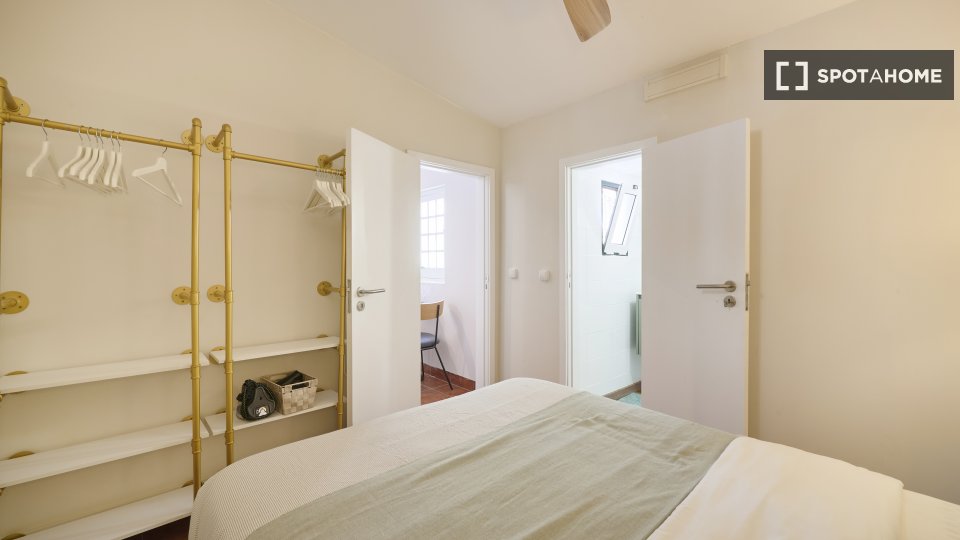 Apartment Lisbon, 1 bed — photo 14