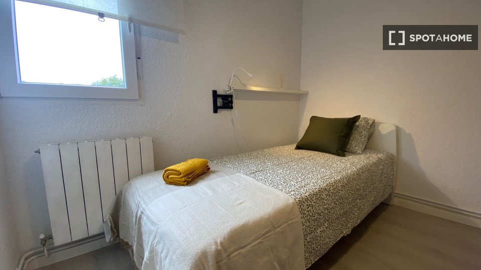 Habitación doble Madrid, 4 habitaciones — foto 11