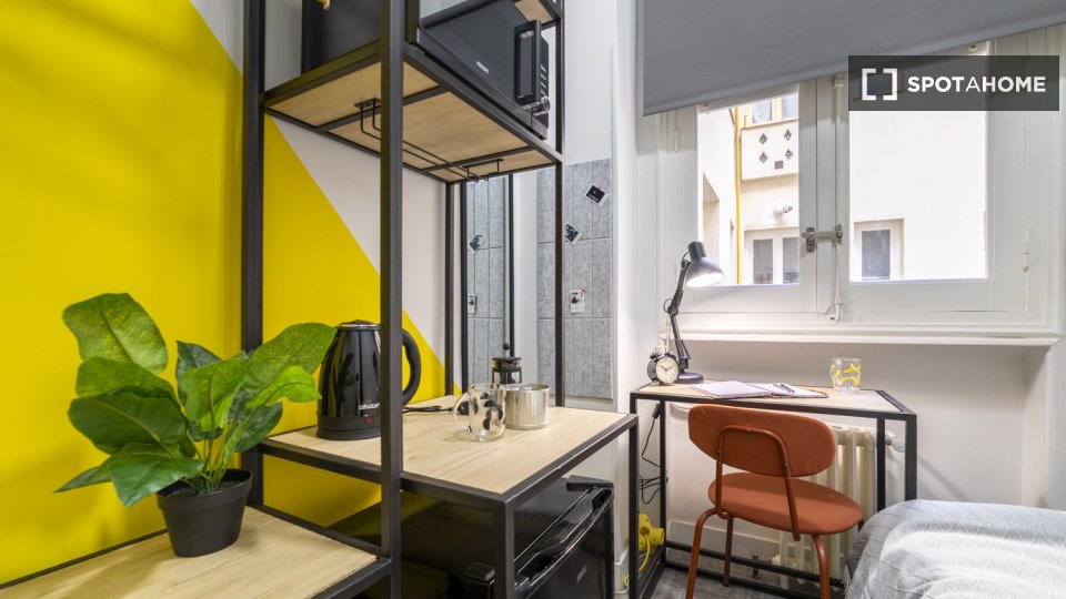 Double room Madrid, 10 beds, 162m² — photo 1