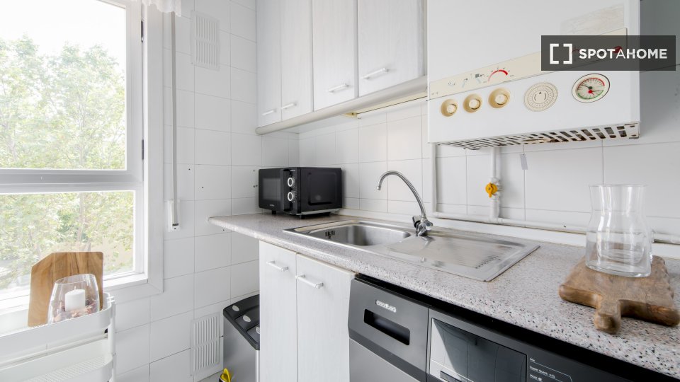 Double room Madrid, 5 beds — photo 34