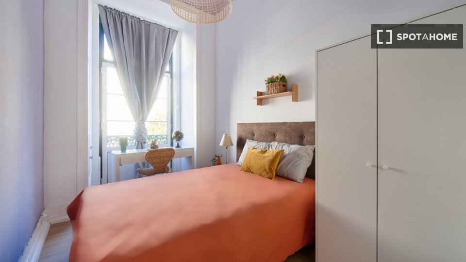 Double room Lisbon, 9 beds — photo 27