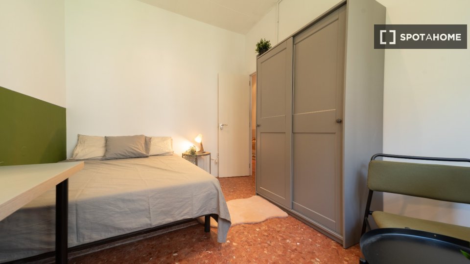 Double room Barcelona, 10 beds, 180m² — photo 5