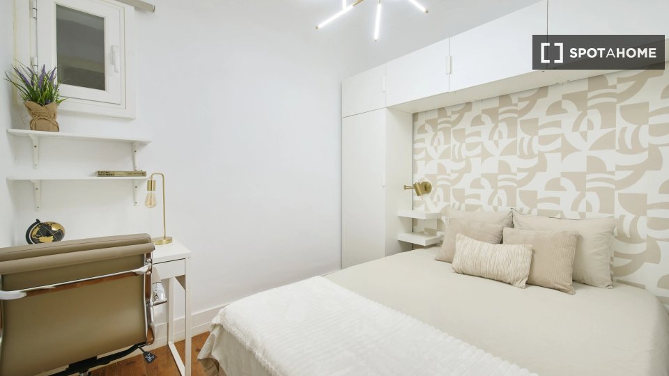 Double room Lisbon, 6 beds — photo 10