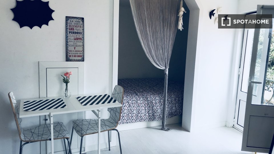 Apartment mono Lisbon, 50m² — photo 1