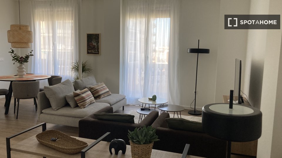 Apartment for rent in Ciutat Vella, Valencia 2 bedrooms - in Valencia