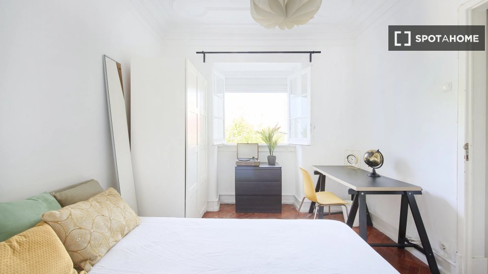 Double room Lisbon, 4 beds — photo 2