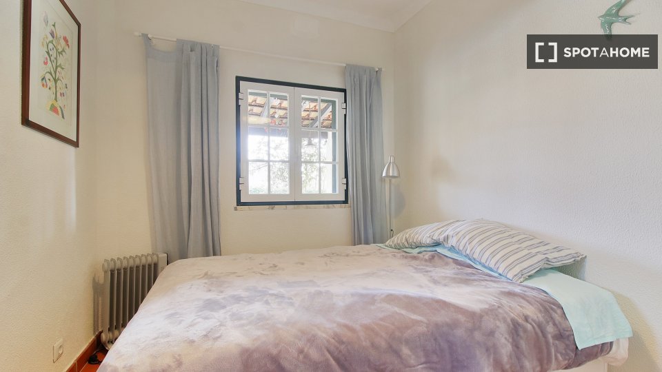 Apartment Lisbon, 4 beds, 215m² — photo 18