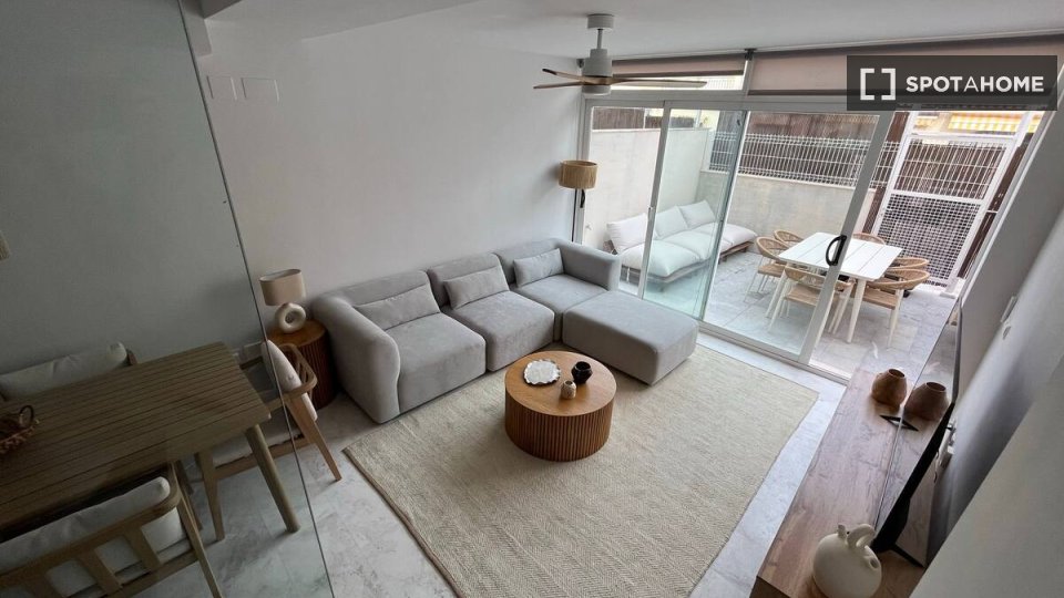Apartment Alicante, 3 beds — photo 1