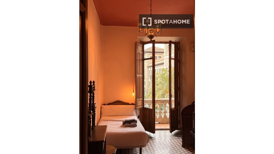 Double room Granada, 1 bed — photo 3