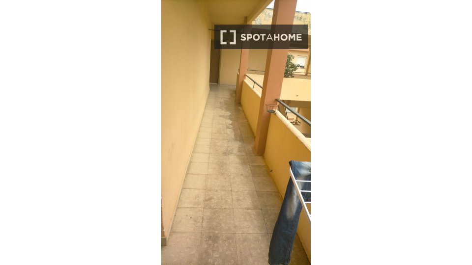 Double room Valencia, 3 beds, 120m² — photo 3