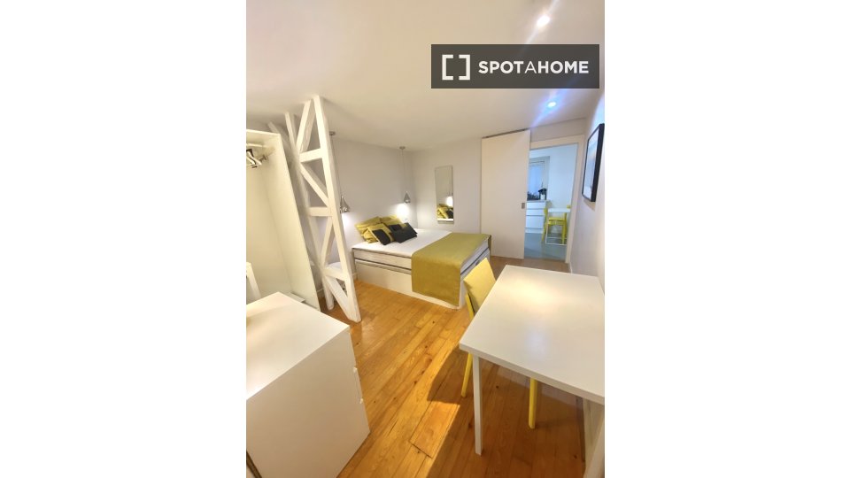Apartment Lisbon, 1 bed — photo 17