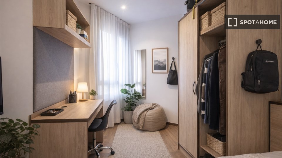 Double room Madrid, 2 beds — photo 23