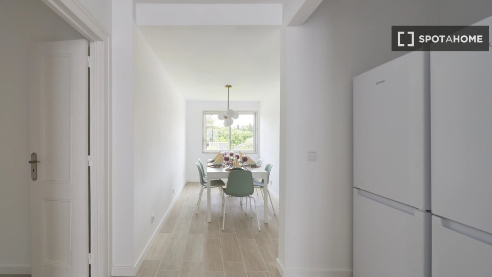 Double room Lisbon, 11 beds — photo 19