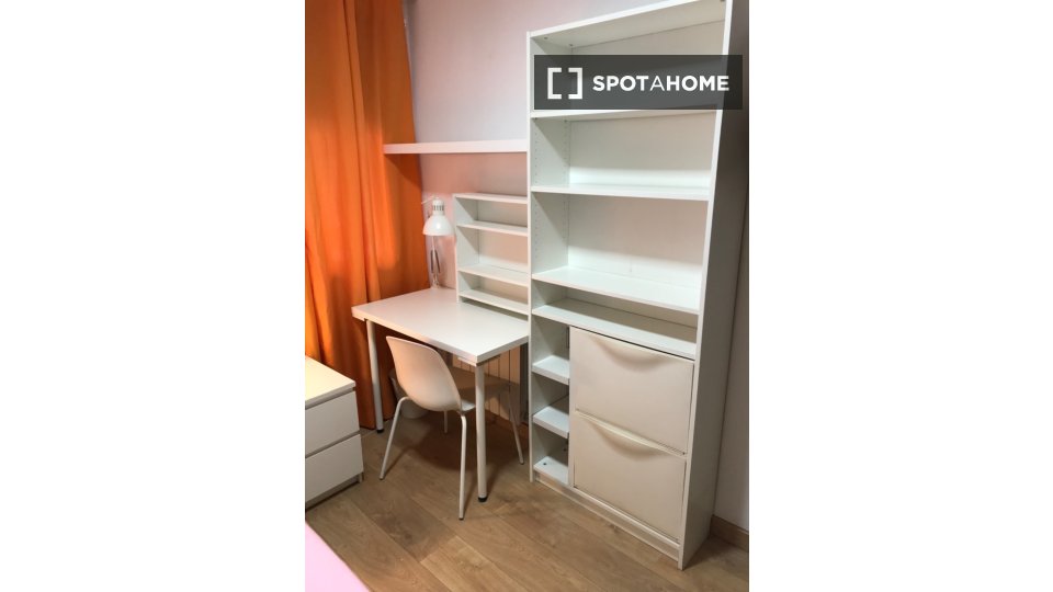 Double room Madrid, 5 beds, 120m² — photo 52