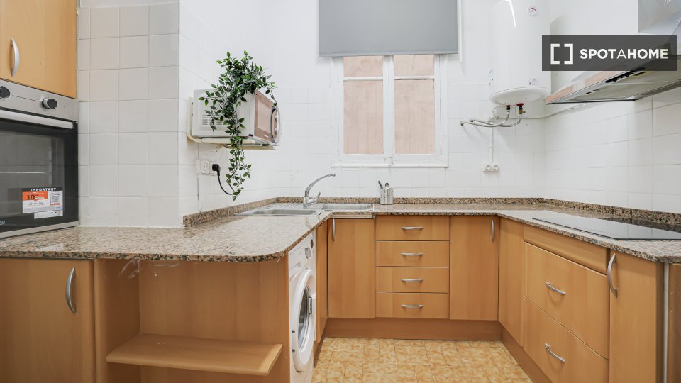 Double room Barcelona, 6 beds, 100m² — photo 2