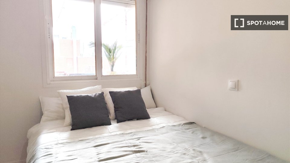 Double room Madrid, 5 beds — photo 9