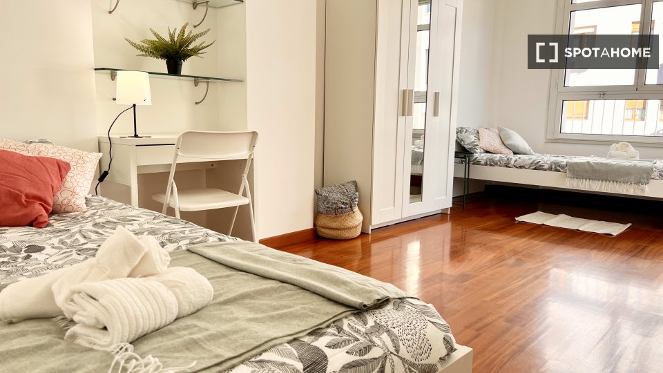 Double room Milan, 4 beds, 107m² — photo 1
