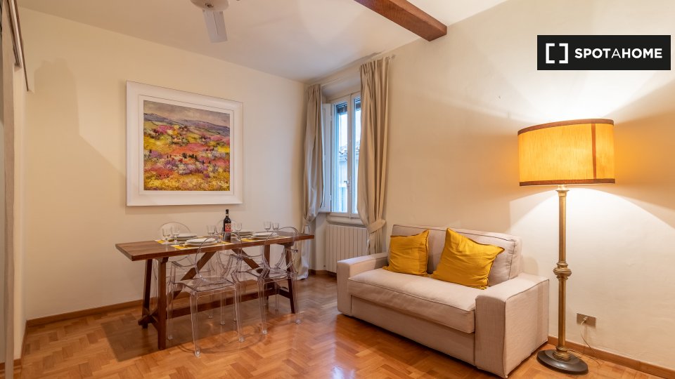 Appartamento con 2 camere da letto in affitto a Santa Croce, Firenze