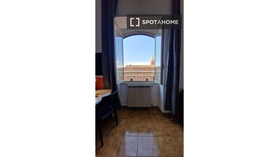 Double room Rome, 3 beds — photo 46