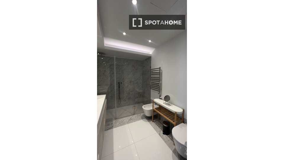 Apartment Lisbon, 2 beds, 108m² — photo 4