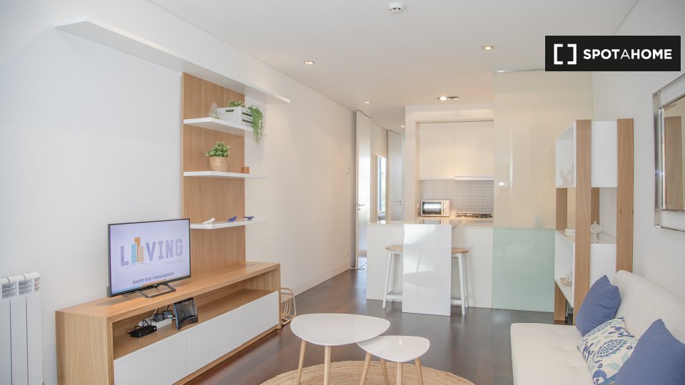 Apartment Porto, 1 bed, 55m² — photo 9