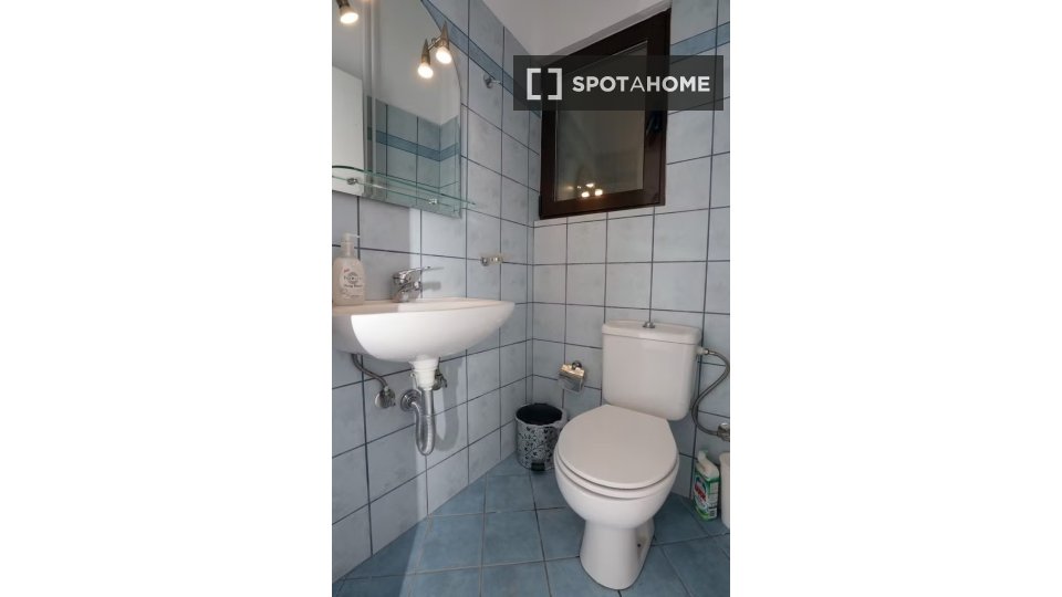 Double room Athens, 4 beds — photo 7