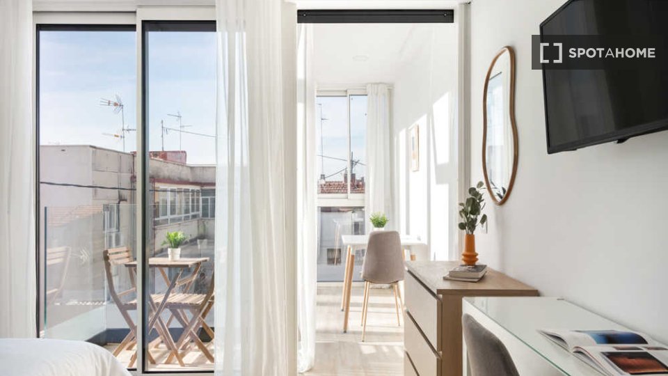Double room Madrid, 12 beds — photo 14