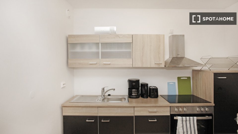 Double room Berlin, 4 beds, 71m² — photo 2