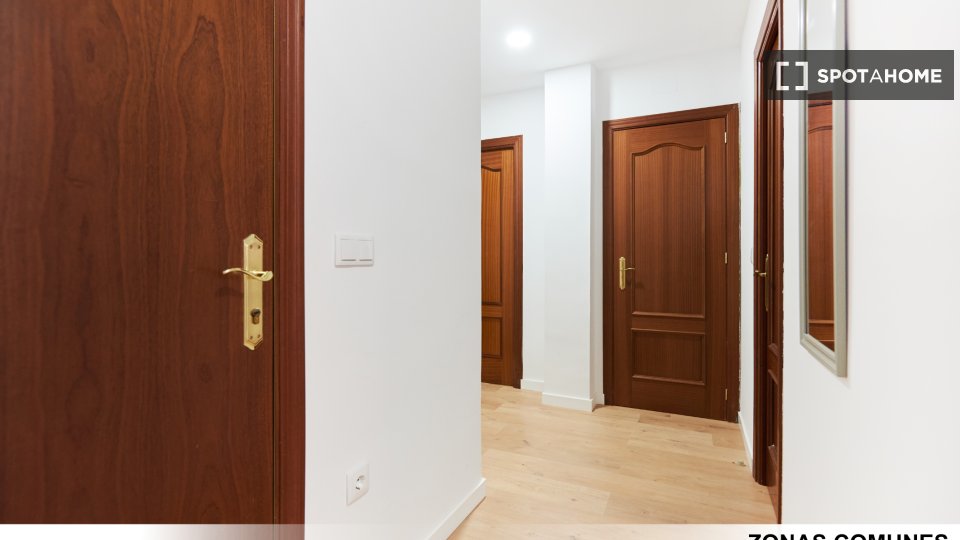 Double room Seville, 3 beds — photo 14