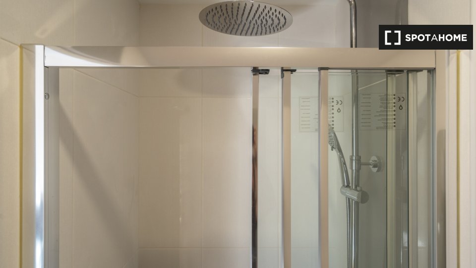Apartment Lisbon, 2 beds — photo 8