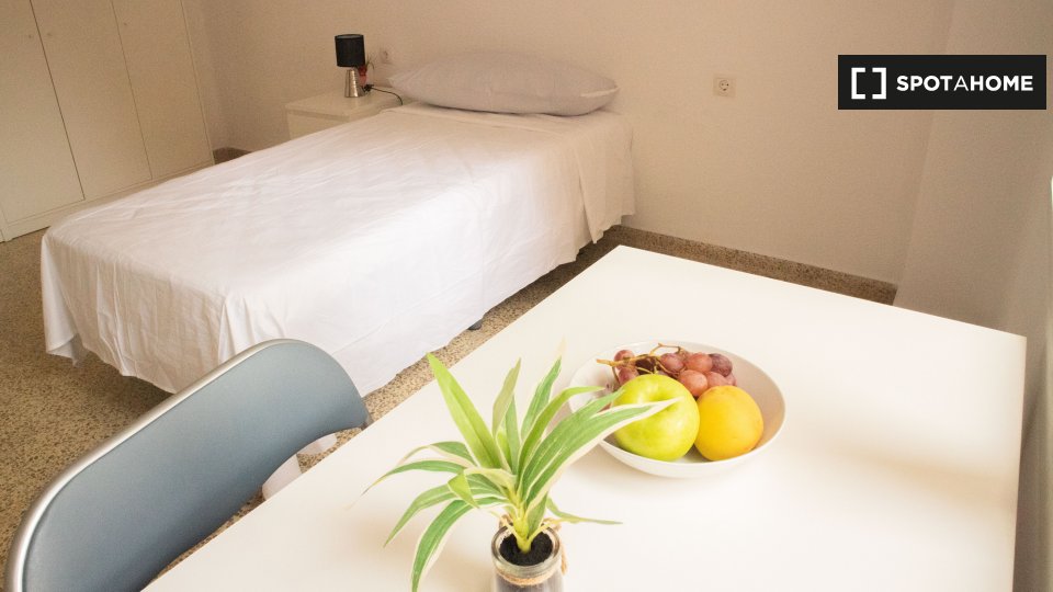 Double room Valencia, 4 beds — photo 8