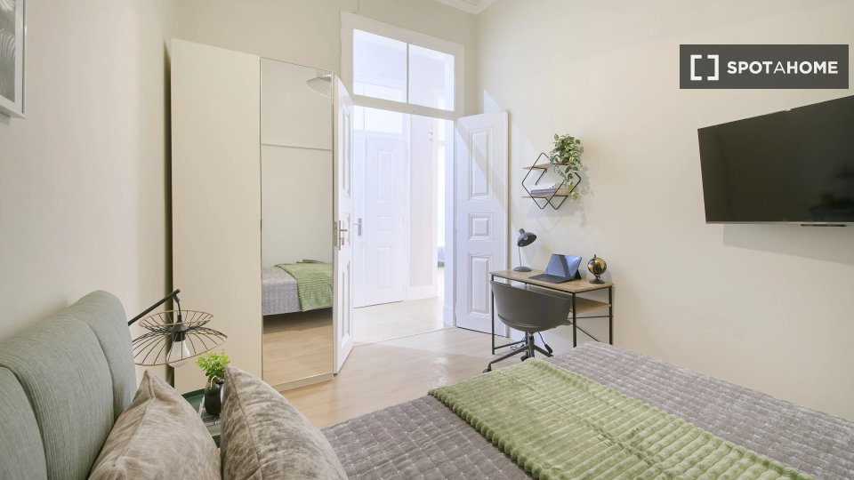 Double room Lisbon, 9 beds — photo 4