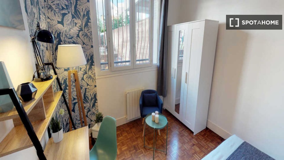 Double room Paris, 5 beds, 80m² — photo 8
