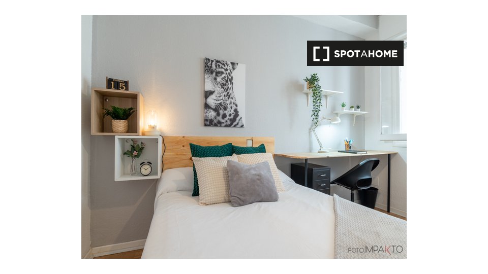 Double room Madrid, 6 beds, 207m² — photo 3