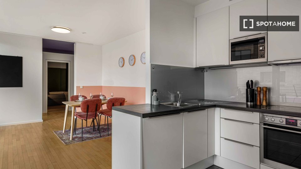 Double room Berlin, 4 beds, 123m² — photo 17