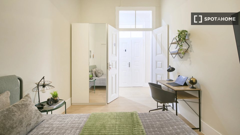 Double room Lisbon, 9 beds — photo 13