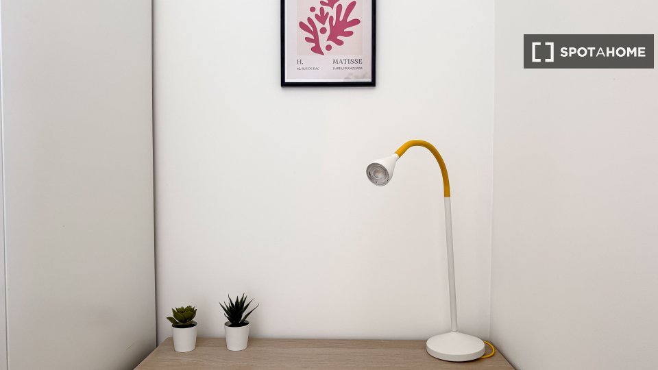 Double room Lyon, 3 beds, 66m² — photo 15