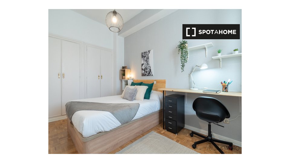 Double room Madrid, 6 beds, 207m² — photo 1