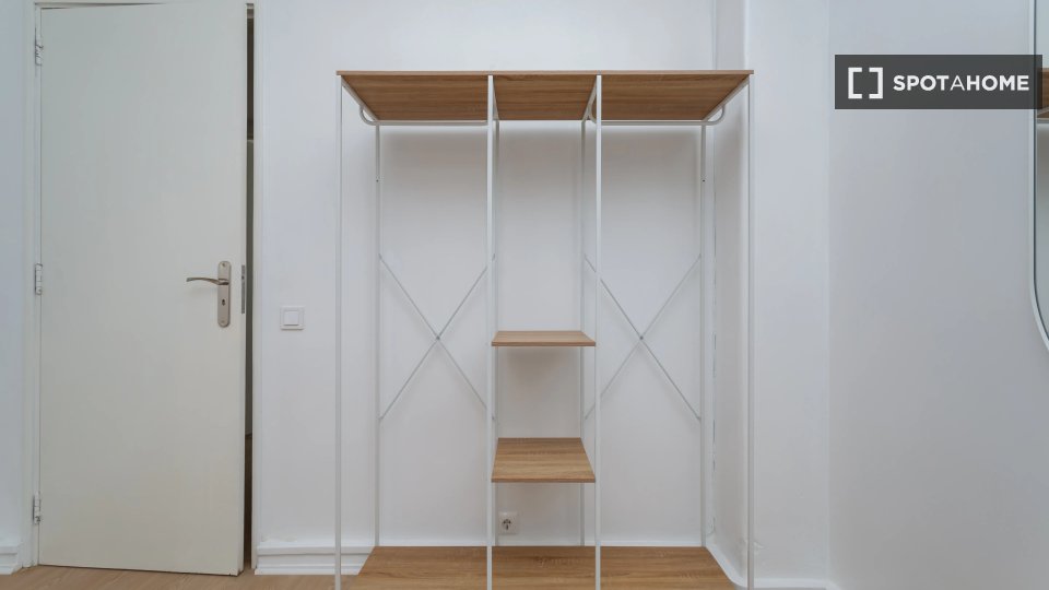 Double room Lisbon, 10 beds — photo 14