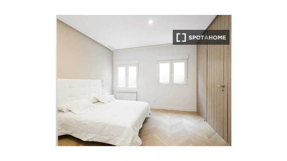 Apartment Madrid, 4 beds, 130m² — photo 18