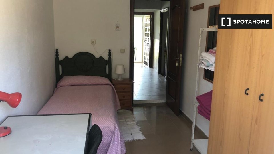 Double room Madrid, 11 beds, 300m² — photo 1