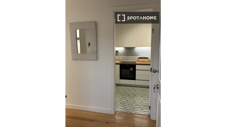 Apartment Lisbon, 1 bed, 80m² — photo 2